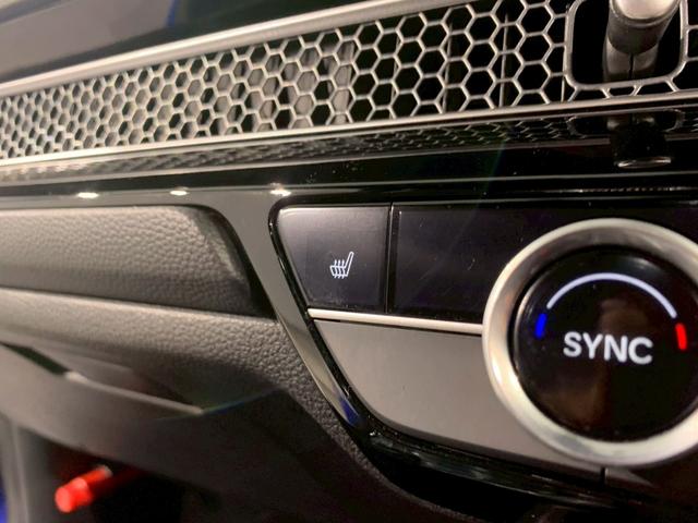 シビック ＥＸ　ＭＴ　シートヒーター　ＡＷ　ドラレコ　Ｒカメ　パーキングセンサー　衝突被害軽減ブレーキ　スマートキーシステム　１オーナー車　禁煙　ＬＥＤライト　地デジフルセグ　ナビＴＶ　シートＨ　オートエアコン（7枚目）