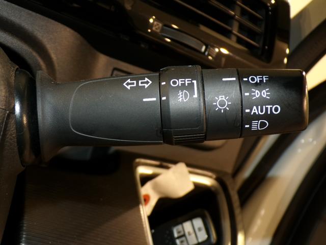 ステップワゴンスパーダ スパーダ・クールスピリットホンダセンシング r両側電動スライドドア シートヒーター ETC フルセグTV サイドエアバック スマートキ 左右電動スライドドア バックモニタ 地TV ナビ&TV 三列シート USB 助手席エアバッグ AAC ABS(13枚目)