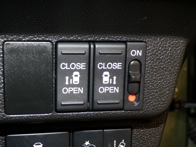 フリード+ハイブリッド ハイブリッド・クロスターホンダセンシング Bluetooth接続両側電動スライドドアドラレコETCインターナビフルセグTV純正アルミホイールスマートキー 禁煙 バックカメラ シートヒーター 地デジフルセグ 両側電動ドア サイドエアバッグ(6枚目)