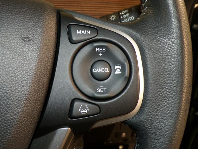 フリード+ハイブリッド ハイブリッド・クロスターホンダセンシング Bluetooth接続両側電動スライドドアドラレコETCインターナビフルセグTV純正アルミホイールスマートキー 禁煙 バックカメラ シートヒーター 地デジフルセグ 両側電動ドア サイドエアバッグ(15枚目)