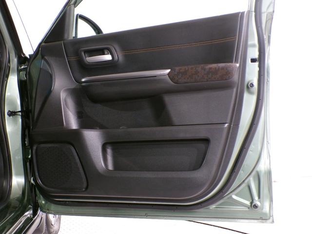 フリード+ハイブリッド ハイブリッド・クロスターホンダセンシング Bluetooth接続両側電動スライドドアドラレコETCインターナビフルセグTV純正アルミホイールスマートキー 禁煙 バックカメラ シートヒーター 地デジフルセグ 両側電動ドア サイドエアバッグ(34枚目)