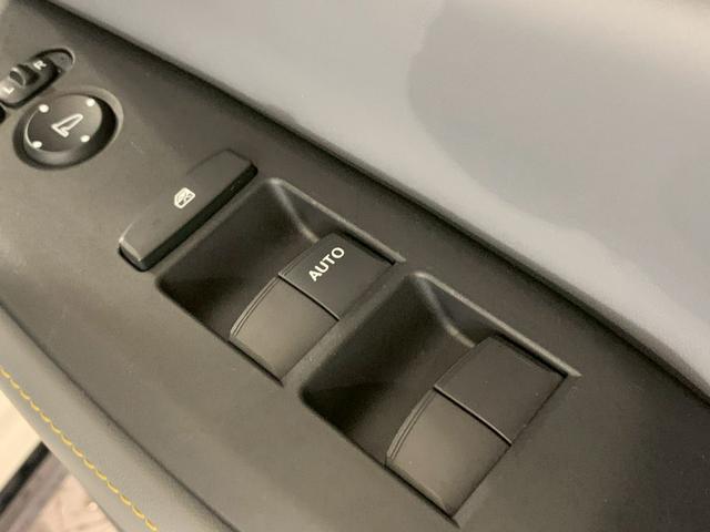 フィット ｅ：ＨＥＶＲＳ　当社デモカー　ドラレコ　フルセグＴＶ　ＡＷ　エアバッグ　ナビ＆ＴＶ　パワーウィンドウ　助手席エアバッグ　Ｄレコ　フルセグテレビ　ＬＥＤヘッドランプ　フルオートエアコン　ＥＴＣ装備　禁煙　スマートキ（32枚目）