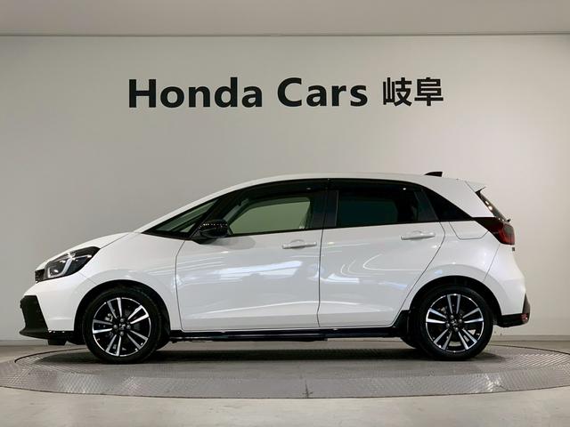 フィット ｅ：ＨＥＶＲＳ　当社デモカー　ドラレコ　フルセグＴＶ　ＡＷ　エアバッグ　ナビ＆ＴＶ　パワーウィンドウ　助手席エアバッグ　Ｄレコ　フルセグテレビ　ＬＥＤヘッドランプ　フルオートエアコン　ＥＴＣ装備　禁煙　スマートキ（37枚目）