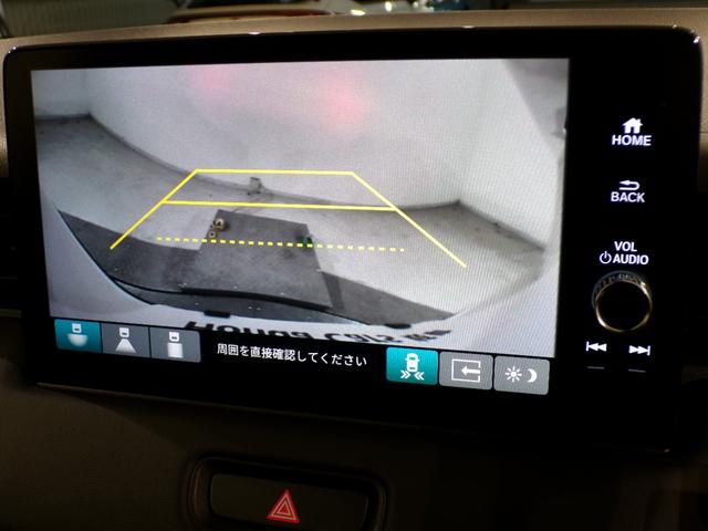 ヴェゼル ｅ：ＨＥＶＺ　Ｂｌｕｅｔｏｏｔｈ接続電動リアゲートシートヒーターワイヤレス充電器ドラレコＥＴＣ純正アルミホイールスマートキー　衝突回避支援ブレーキ機能　１オナ　スマキ　Ｐトランク　フルオートエアコン　Ｄレコ　Ｒカメ（9枚目）