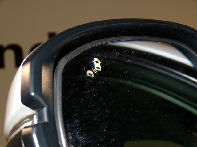 ヴェゼル ｅ：ＨＥＶＺ　Ｂｌｕｅｔｏｏｔｈ接続電動リアゲートシートヒーターワイヤレス充電器ドラレコＥＴＣ純正アルミホイールスマートキー　衝突回避支援ブレーキ機能　１オナ　スマキ　Ｐトランク　フルオートエアコン　Ｄレコ　Ｒカメ（11枚目）