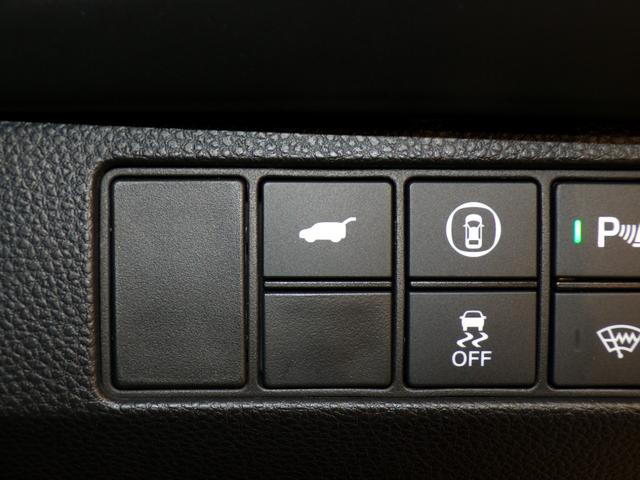 ヴェゼル ｅ：ＨＥＶＺ　Ｂｌｕｅｔｏｏｔｈ接続電動リアゲートシートヒーターワイヤレス充電器ドラレコＥＴＣ純正アルミホイールスマートキー　衝突回避支援ブレーキ機能　１オナ　スマキ　Ｐトランク　フルオートエアコン　Ｄレコ　Ｒカメ（12枚目）