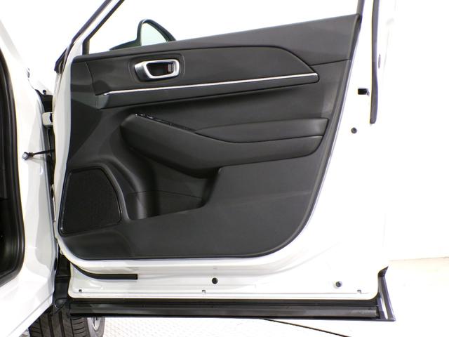 ヴェゼル ｅ：ＨＥＶＺ　Ｂｌｕｅｔｏｏｔｈ接続電動リアゲートシートヒーターワイヤレス充電器ドラレコＥＴＣ純正アルミホイールスマートキー　衝突回避支援ブレーキ機能　１オナ　スマキ　Ｐトランク　フルオートエアコン　Ｄレコ　Ｒカメ（34枚目）