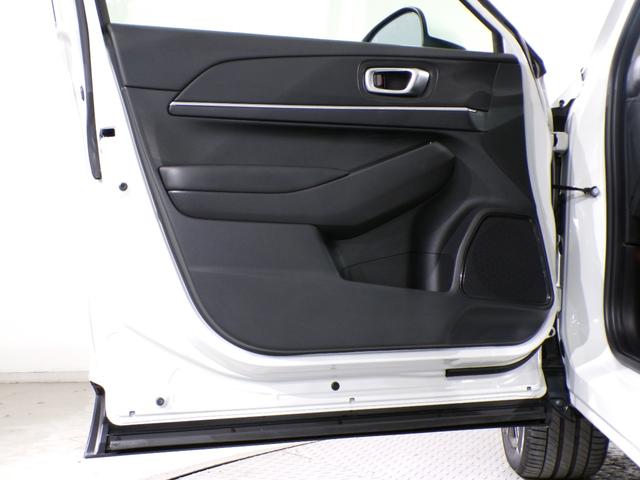 ヴェゼル ｅ：ＨＥＶＺ　Ｂｌｕｅｔｏｏｔｈ接続電動リアゲートシートヒーターワイヤレス充電器ドラレコＥＴＣ純正アルミホイールスマートキー　衝突回避支援ブレーキ機能　１オナ　スマキ　Ｐトランク　フルオートエアコン　Ｄレコ　Ｒカメ（35枚目）