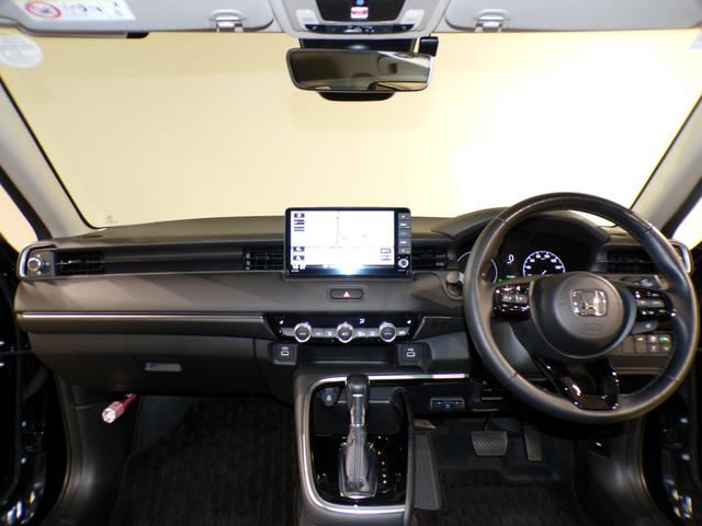 ヴェゼル ｅ：ＨＥＶＺ　Ｂｌｕｅｔｏｏｔｈ接続電動リアゲートシートヒーターＥＴＣインターナビフルセグＴＶ純正アルミホイールスマートキー　衝突回避支援ブレーキ機能　１オナ　スマキ　Ｐトランク　フルオートエアコン　エアバッグ（22枚目）