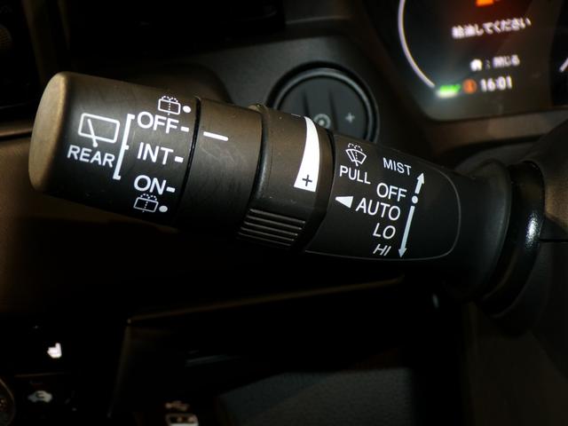 ヴェゼル ｅ：ＨＥＶＺ　Ｂｌｕｅｔｏｏｔｈ接続電動リアゲートシートヒーターＥＴＣインターナビフルセグＴＶ純正アルミホイールスマートキー　衝突回避支援ブレーキ機能　１オナ　スマキ　Ｐトランク　フルオートエアコン　エアバッグ（23枚目）