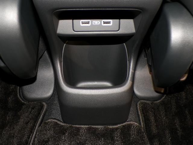 ヴェゼル ｅ：ＨＥＶＺ　Ｂｌｕｅｔｏｏｔｈ接続電動リアゲートシートヒーターＥＴＣインターナビフルセグＴＶ純正アルミホイールスマートキー　衝突回避支援ブレーキ機能　１オナ　スマキ　Ｐトランク　フルオートエアコン　エアバッグ（32枚目）