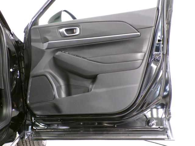 ヴェゼル ｅ：ＨＥＶＺ　Ｂｌｕｅｔｏｏｔｈ接続電動リアゲートシートヒーターＥＴＣインターナビフルセグＴＶ純正アルミホイールスマートキー　衝突回避支援ブレーキ機能　１オナ　スマキ　Ｐトランク　フルオートエアコン　エアバッグ（35枚目）