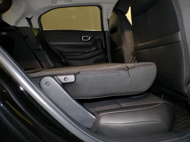 ヴェゼル ｅ：ＨＥＶＺ　Ｂｌｕｅｔｏｏｔｈ接続電動リアゲートシートヒーターＥＴＣインターナビフルセグＴＶ純正アルミホイールスマートキー　衝突回避支援ブレーキ機能　１オナ　スマキ　Ｐトランク　フルオートエアコン　エアバッグ（43枚目）