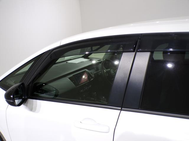 フィット ｅ：ＨＥＶＲＳ　Ｂｌｕｅｔｏｏｔｈ接続ドラレコＥＴＣインターナビフルセグＴＶ純正アルミホイールスマートキー　エアバッグ　ナビ＆ＴＶ　パワーウィンドウ　助手席エアバッグ　Ｄレコ　フルセグテレビ　ＬＥＤヘッドランプ　禁煙（12枚目）