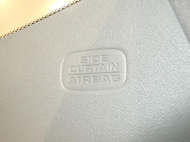 フィット ｅ：ＨＥＶＲＳ　Ｂｌｕｅｔｏｏｔｈ接続ドラレコＥＴＣインターナビフルセグＴＶ純正アルミホイールスマートキー　エアバッグ　ナビ＆ＴＶ　パワーウィンドウ　助手席エアバッグ　Ｄレコ　フルセグテレビ　ＬＥＤヘッドランプ　禁煙（23枚目）