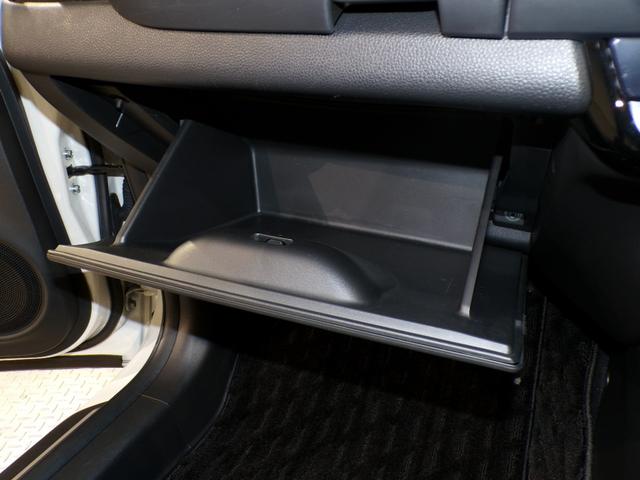 フィット ｅ：ＨＥＶＲＳ　Ｂｌｕｅｔｏｏｔｈ接続ドラレコＥＴＣインターナビフルセグＴＶ純正アルミホイールスマートキー　エアバッグ　ナビ＆ＴＶ　パワーウィンドウ　助手席エアバッグ　Ｄレコ　フルセグテレビ　ＬＥＤヘッドランプ　禁煙（28枚目）