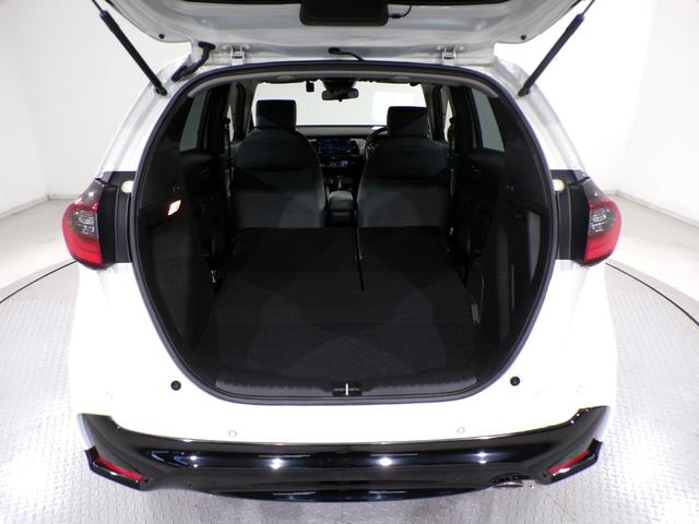 フィット ｅ：ＨＥＶＲＳ　Ｂｌｕｅｔｏｏｔｈ接続ドラレコＥＴＣインターナビフルセグＴＶ純正アルミホイールスマートキー　エアバッグ　ナビ＆ＴＶ　パワーウィンドウ　助手席エアバッグ　Ｄレコ　フルセグテレビ　ＬＥＤヘッドランプ　禁煙（44枚目）