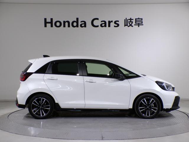 フィット ｅ：ＨＥＶＲＳ　Ｂｌｕｅｔｏｏｔｈ接続ドラレコＥＴＣインターナビフルセグＴＶ純正アルミホイールスマートキー　エアバッグ　ナビ＆ＴＶ　パワーウィンドウ　助手席エアバッグ　Ｄレコ　フルセグテレビ　ＬＥＤヘッドランプ　禁煙（48枚目）