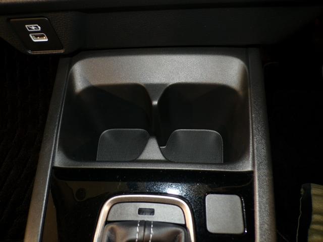 ＷＲ－Ｖ Ｚ＋ブラックスタイル　Ｂｌｕｅｔｏｏｔｈ接続ドラレコＥＴＣインターナビフルセグＴＶ純正アルミホイールスマートキー　オートクルーズコントロール　ＬＥＤヘッドランプ　盗難防止システム　衝突被害軽減システム　ＵＳＢ　リアカメラ（26枚目）