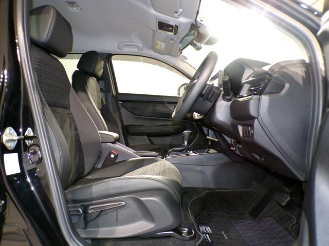 ＷＲ－Ｖ Ｚ＋ブラックスタイル　Ｂｌｕｅｔｏｏｔｈ接続ドラレコＥＴＣインターナビフルセグＴＶ純正アルミホイールスマートキー　オートクルーズコントロール　ＬＥＤヘッドランプ　盗難防止システム　衝突被害軽減システム　ＵＳＢ　リアカメラ（31枚目）