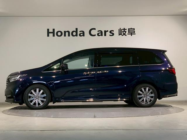 オデッセイハイブリッド ｅ：ＨＥＶアブソルート　フルセグＴＶ　ＡＷ　両側電動スライドドア　メモリナビ　サイドカーテンエアバック　衝突被害軽減ブレーキ　ＬＥＤヘッドランプ　記録簿　クリアランスソナー　両電動ドア　禁煙　ＤＶＤ　バックカメラ　３列シート（34枚目）