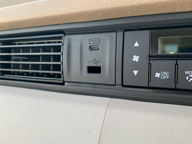 Ｎ－ＢＯＸ ファッションスタイル　電動スライドドア　シートヒーター　禁煙　ソナー　盗難防止装置　スマートキ　ＬＥＤランプ　バックモニター　１オーナー　サイドカーテンエアバック　クルコン　パワーステアリング　フルオートエアコン　ＶＳＡ（6枚目）