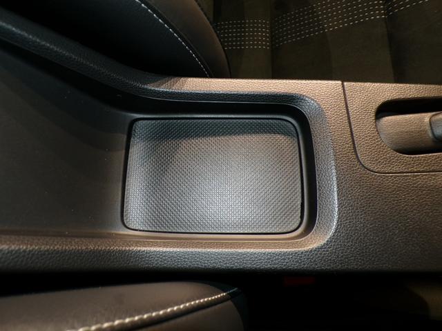 小物置きなどに最適です。