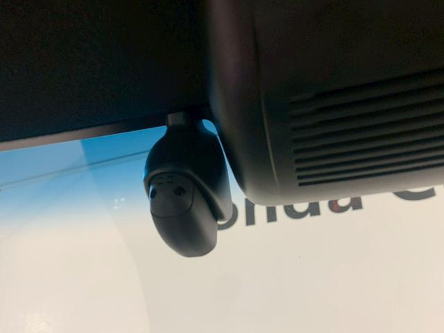 Ｎ－ＢＯＸカスタム Ｌ　両側電動スライドドア　フルセグＴＶ　メモリナビ　シートヒーター　両席電動スライドドア　禁煙　１オーナー　サイドエアバッグ　ナビＴＶ　Ａストップ　点検記録簿　キーフリーシステム　ＬＥＤライト　リアカメ（5枚目）