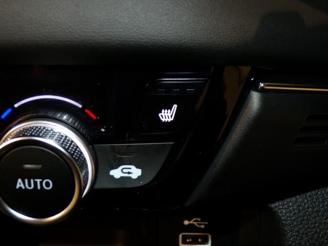 ヴェゼル ｅ：ＨＥＶＺ　Ｂｌｕｅｔｏｏｔｈ接続電動リアゲートシートヒーターワイヤレス充電器ドラレコＥＴＣインターナビフルセグＴＶ純正アルミホイールスマートキー　衝突回避支援ブレーキ機能　１オナ　スマキ　Ｐトランク　Ｄレコ（14枚目）