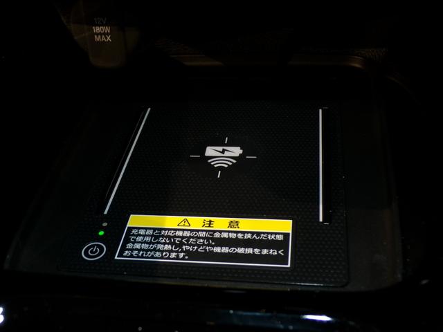 ヴェゼル ｅ：ＨＥＶＺ　Ｂｌｕｅｔｏｏｔｈ接続電動リアゲートシートヒーターワイヤレス充電器ドラレコＥＴＣインターナビフルセグＴＶ純正アルミホイールスマートキー　衝突回避支援ブレーキ機能　１オナ　スマキ　Ｐトランク　Ｄレコ（15枚目）