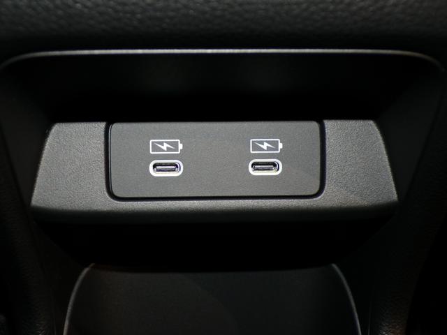 ヴェゼル ｅ：ＨＥＶＺ　Ｂｌｕｅｔｏｏｔｈ接続電動リアゲートシートヒーターワイヤレス充電器ドラレコＥＴＣインターナビフルセグＴＶ純正アルミホイールスマートキー　衝突回避支援ブレーキ機能　１オナ　スマキ　Ｐトランク　Ｄレコ（18枚目）