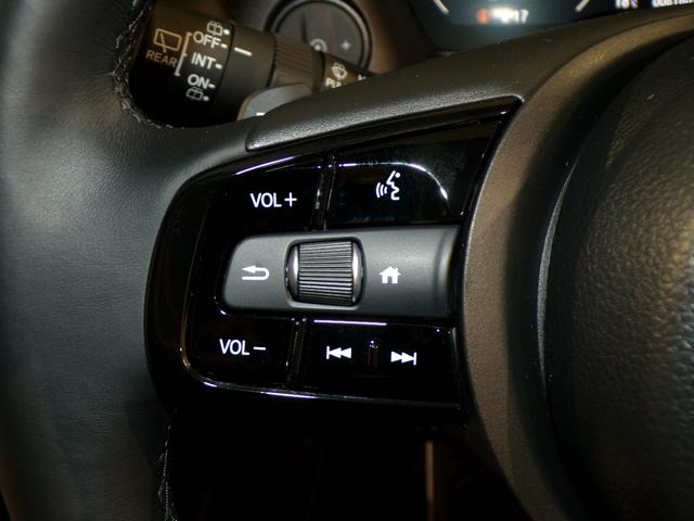 ヴェゼル ｅ：ＨＥＶＺ　Ｂｌｕｅｔｏｏｔｈ接続電動リアゲートシートヒーターワイヤレス充電器ドラレコＥＴＣインターナビフルセグＴＶ純正アルミホイールスマートキー　衝突回避支援ブレーキ機能　１オナ　スマキ　Ｐトランク　Ｄレコ（20枚目）