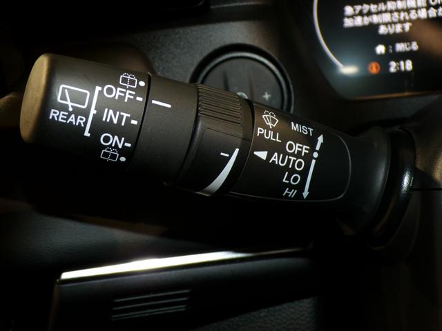 ヴェゼル ｅ：ＨＥＶＺ　Ｂｌｕｅｔｏｏｔｈ接続電動リアゲートシートヒーターワイヤレス充電器ドラレコＥＴＣインターナビフルセグＴＶ純正アルミホイールスマートキー　衝突回避支援ブレーキ機能　１オナ　スマキ　Ｐトランク　Ｄレコ（25枚目）