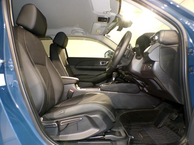 ヴェゼル ｅ：ＨＥＶＺ　Ｂｌｕｅｔｏｏｔｈ接続電動リアゲートシートヒーターワイヤレス充電器ドラレコＥＴＣインターナビフルセグＴＶ純正アルミホイールスマートキー　衝突回避支援ブレーキ機能　１オナ　スマキ　Ｐトランク　Ｄレコ（38枚目）