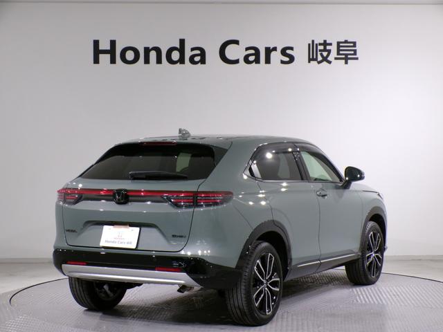 ヴェゼル ｅ：ＨＥＶＺ　Ｂｌｕｅｔｏｏｔｈ接続電動リアゲートシートヒーターワイヤレス充電器ドラレコＥＴＣインターナビフルセグＴＶ純正アルミホイールスマートキー　衝突回避支援ブレーキ機能　１オナ　スマキ　Ｐトランク　Ｄレコ（2枚目）