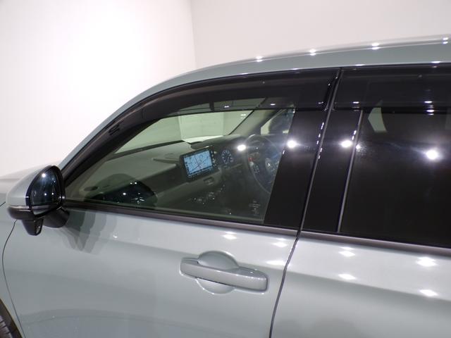 ヴェゼル ｅ：ＨＥＶＺ　Ｂｌｕｅｔｏｏｔｈ接続電動リアゲートシートヒーターワイヤレス充電器ドラレコＥＴＣインターナビフルセグＴＶ純正アルミホイールスマートキー　衝突回避支援ブレーキ機能　１オナ　スマキ　Ｐトランク　Ｄレコ（11枚目）