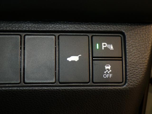 ヴェゼル ｅ：ＨＥＶＺ　Ｂｌｕｅｔｏｏｔｈ接続電動リアゲートシートヒーターワイヤレス充電器ドラレコＥＴＣインターナビフルセグＴＶ純正アルミホイールスマートキー　衝突回避支援ブレーキ機能　１オナ　スマキ　Ｐトランク　Ｄレコ（13枚目）