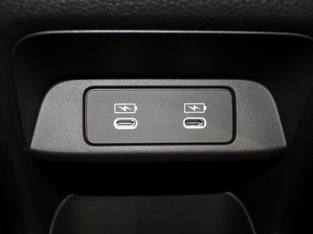 ヴェゼル ｅ：ＨＥＶＺ　Ｂｌｕｅｔｏｏｔｈ接続電動リアゲートシートヒーターワイヤレス充電器ドラレコＥＴＣインターナビフルセグＴＶ純正アルミホイールスマートキー　衝突回避支援ブレーキ機能　１オナ　スマキ　Ｐトランク　Ｄレコ（18枚目）