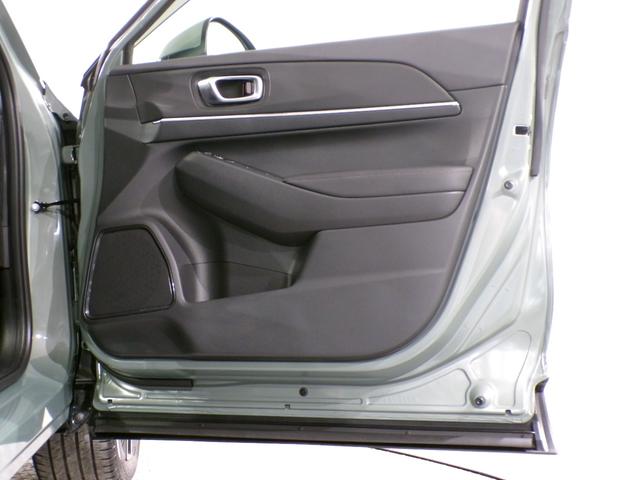 ヴェゼル ｅ：ＨＥＶＺ　Ｂｌｕｅｔｏｏｔｈ接続電動リアゲートシートヒーターワイヤレス充電器ドラレコＥＴＣインターナビフルセグＴＶ純正アルミホイールスマートキー　衝突回避支援ブレーキ機能　１オナ　スマキ　Ｐトランク　Ｄレコ（36枚目）