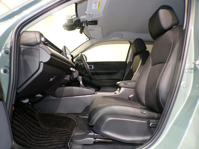 ヴェゼル ｅ：ＨＥＶＺ　Ｂｌｕｅｔｏｏｔｈ接続電動リアゲートシートヒーターワイヤレス充電器ドラレコＥＴＣインターナビフルセグＴＶ純正アルミホイールスマートキー　衝突回避支援ブレーキ機能　１オナ　スマキ　Ｐトランク　Ｄレコ（39枚目）