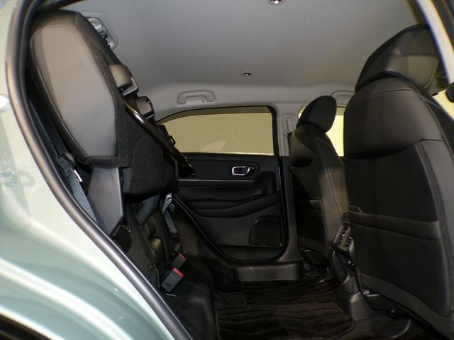 ヴェゼル ｅ：ＨＥＶＺ　Ｂｌｕｅｔｏｏｔｈ接続電動リアゲートシートヒーターワイヤレス充電器ドラレコＥＴＣインターナビフルセグＴＶ純正アルミホイールスマートキー　衝突回避支援ブレーキ機能　１オナ　スマキ　Ｐトランク　Ｄレコ（43枚目）