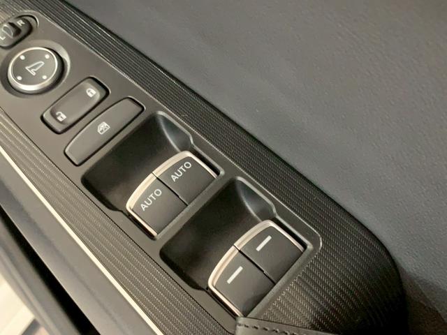 シビック e:HEV シートヒーター フルセグTV メモリナビ 盗難防止システム クリアランスソナー オートクルーズコントロール 地デジフルセグ 後カメラ 1オーナー車 USBポート パワーステアリング 禁煙 LEDライト(27枚目)