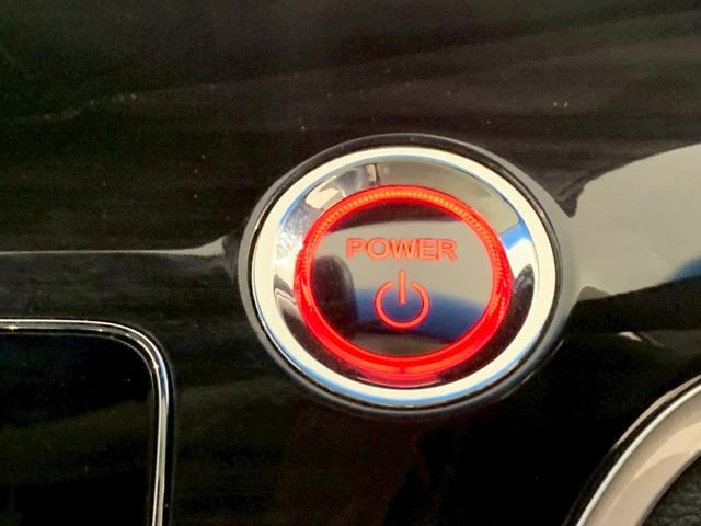 オデッセイハイブリッド ハイブリッドアブソルート・ＥＸホンダセンシング　両側電動スライドドア　フルセグ　メモリナビ　衝突被害軽減Ｓ　Ｂカメラ　ＰＷシート　ＬＥＤライト　地上デジタル　３列シート　ドライブレコーダ　オートクルーズ　オートエアコン　ＵＳＢ　ＥＳＣ　オットマン（13枚目）