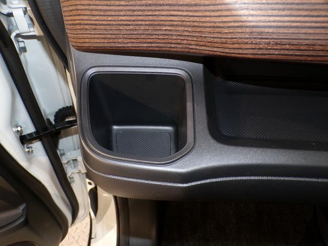 フリードハイブリッド ハイブリッド・クロスターホンダセンシング Bluetooth接続シートヒーター両側電動スライドドアドラレコETCインターナビフルセグTV純正アルミホイールスマートキー 両側Pスライドドア オートクルーズコントロール 禁煙 記録簿 ワンオ-ナ-(31枚目)