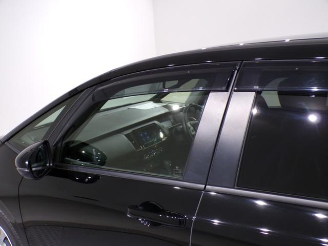 フィット ｅ：ＨＥＶホーム　Ｂｌｕｅｔｏｏｔｈ接続ドラレコＥＴＣスマートキー　前後誤発進抑制機能　助手席エアバッグ　運転席エアバッグ　１オナ　アイドリングストップ　禁煙　ＬＥＤライト　バックカメラ　ＡＢＳ　サイドエアバッグ（10枚目）