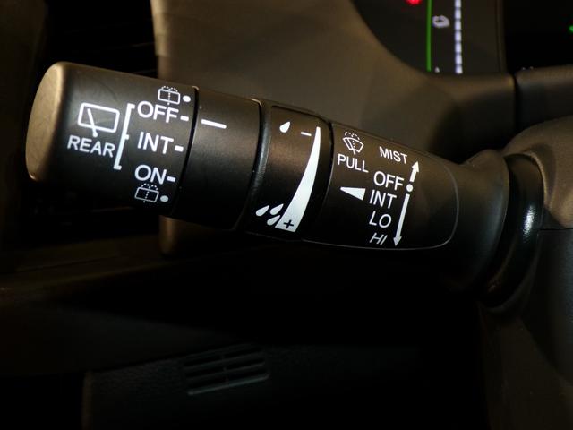 フィット ｅ：ＨＥＶホーム　Ｂｌｕｅｔｏｏｔｈ接続ドラレコＥＴＣスマートキー　前後誤発進抑制機能　助手席エアバッグ　運転席エアバッグ　１オナ　アイドリングストップ　禁煙　ＬＥＤライト　バックカメラ　ＡＢＳ　サイドエアバッグ（20枚目）