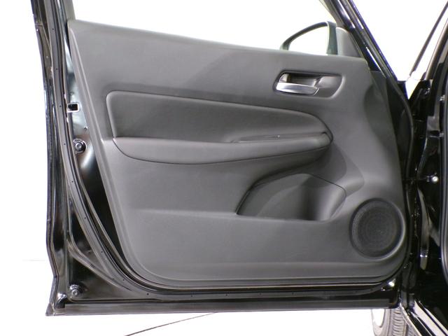 フィット ｅ：ＨＥＶホーム　Ｂｌｕｅｔｏｏｔｈ接続ドラレコＥＴＣスマートキー　前後誤発進抑制機能　助手席エアバッグ　運転席エアバッグ　１オナ　アイドリングストップ　禁煙　ＬＥＤライト　バックカメラ　ＡＢＳ　サイドエアバッグ（35枚目）