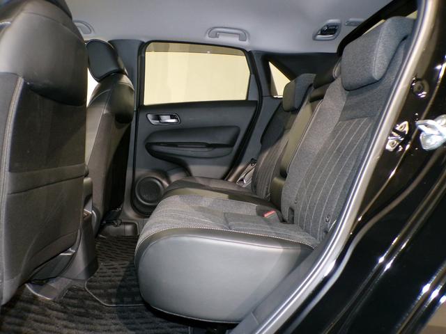 フィット ｅ：ＨＥＶホーム　Ｂｌｕｅｔｏｏｔｈ接続ドラレコＥＴＣスマートキー　前後誤発進抑制機能　助手席エアバッグ　運転席エアバッグ　１オナ　アイドリングストップ　禁煙　ＬＥＤライト　バックカメラ　ＡＢＳ　サイドエアバッグ（40枚目）