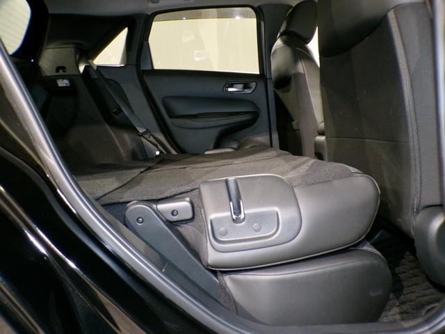 フィット ｅ：ＨＥＶホーム　Ｂｌｕｅｔｏｏｔｈ接続ドラレコＥＴＣスマートキー　前後誤発進抑制機能　助手席エアバッグ　運転席エアバッグ　１オナ　アイドリングストップ　禁煙　ＬＥＤライト　バックカメラ　ＡＢＳ　サイドエアバッグ（42枚目）