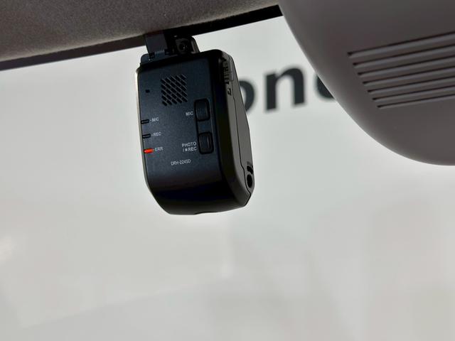 Ｎ－ＢＯＸ ベースグレード　当社デモカー　ドラレコ　フルセグ　シートヒーター　衝突軽減システム　スマートキ－　禁煙　カーテンエアバック　イモビライザー　ＥＣＯモード　横滑り防止　オートクルーズ　ＬＥＤヘッドライト　キーフリー（5枚目）